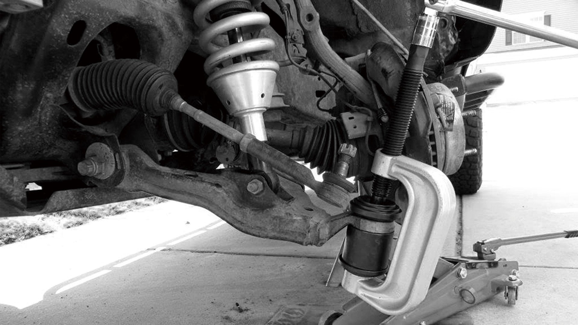 How to Tell if Ball Joints are Bad While Driving?